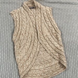 Liz Claiborne Brown sweater vest size small